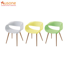 Big Discount Beauty Wooden Leg Plastic Chair